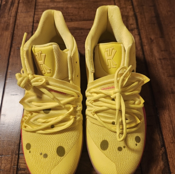 Size 7Y - Nike SpongeBob SquarePants x Kyrie 5 SpongeBob - Picture 3 of 11